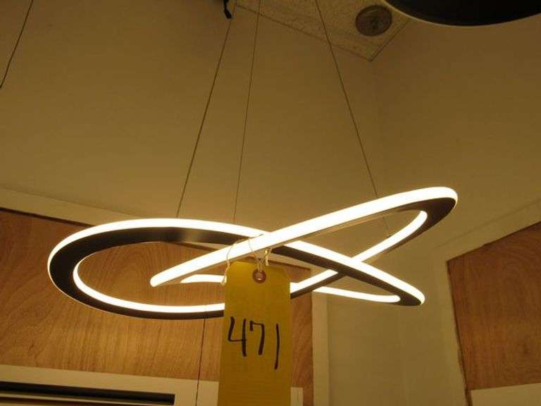 CHANDELIER OR PENDANT AS SHOWN * REFER TO PHOTOS * BUYER RESPONSIBLE FOR REMOVAL - BRING TOOLS AND LADDER AS ITEMS ARE CEILING MOUNTED 12'-14' CEILING HEIGHT*