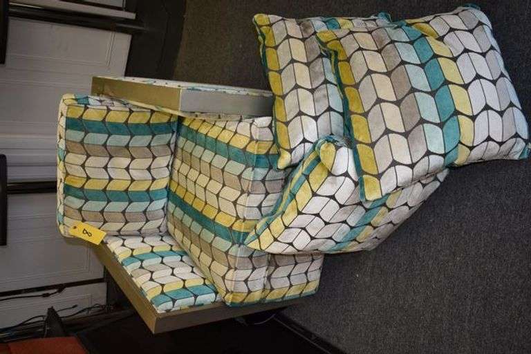 SWIVELING GUEST CHAIR WITH (3) THROW PILLOWS