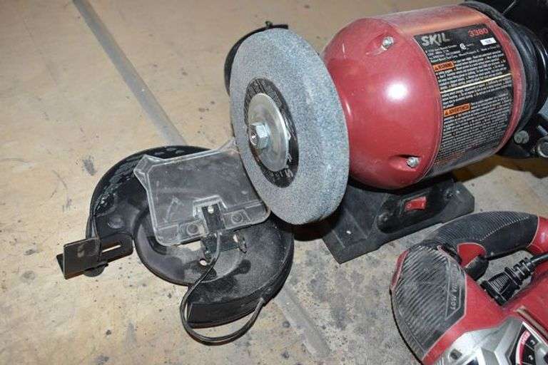 LOT, (1) SKIL JIGSAW 4495 AND (1) SKIL 6" 3380 BENCH GRINDER, 110-V
