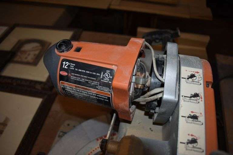 RIGID 12" MITER SAW 110-V *NEEDS REPAIR*