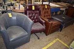 (4) ASSORTED PIECES OF FURNITURE AS SHOWN INCLUDING (3) CHAIRS, (1) OTTOMAN - APPROX. 60" X 40" X 19"