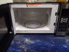 Assorted Kitchen Appliances
