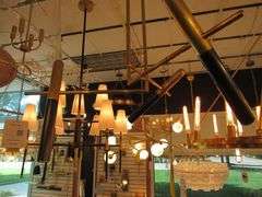 CHANDELIER OR PENDANT AS SHOWN * REFER TO PHOTOS * BUYER RESPONSIBLE FOR REMOVAL - BRING TOOLS AND LADDER AS ITEMS ARE CEILING MOUNTED 12'-14' CEILING HEIGHT*