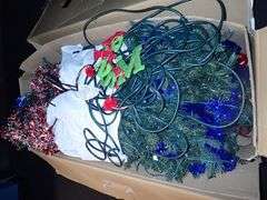 Assorted Holiday Decor