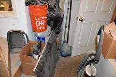 CONTENTS OF ROOM INCLUDING PRINTERS, FILE CABINETS, DÉCOR AND VACUUM