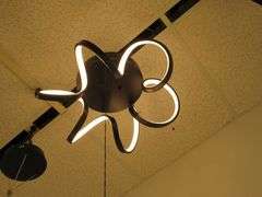 CHANDELIER OR PENDANT AS SHOWN * REFER TO PHOTOS * BUYER RESPONSIBLE FOR REMOVAL - BRING TOOLS AND LADDER AS ITEMS ARE CEILING MOUNTED 12'-14' CEILING HEIGHT*
