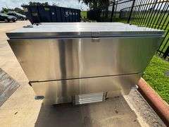 MOD-U-SERVE MCT-DM2 DOUBLE DROP FRONT MILK COOLER STATION