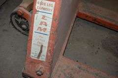 LPM PALLET JACK 4500-LB CAPACITY *DAMAGED RELEASE LEVER*
