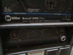 MILLER BOBCAT 225G PLUS, CC/CV-AC/DC WELDER/8000 WATT GENERATOR, S/N KE6727, W/LEADS, MISSING COVER