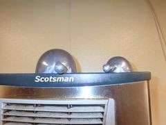 Scotsman Ice Maker and Chest Model B530P