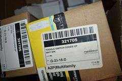 MIXED PALLET INCLUDING TOGGLE SWITCH COVERS, WALL LIGHTS, TOWEL RINGS, TOWEL BAR ETC.