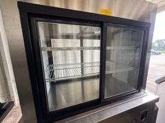 2011 MOD-U-SERVE MCT-FT3 MODULAR COUNTER W/ ATLAS METAL WCPT-3 REFRIGERATED PASS THROUGH DISPLAY CASE