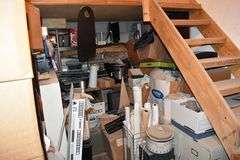 CONTENTS OF ROOM INCLUDING PRINTERS, FILE CABINETS, DÉCOR AND VACUUM