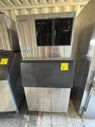 HOSHIZAKI ICE MAKER MODEL KML0451MAH W/ STORAGE BIN MODEL B-500SF