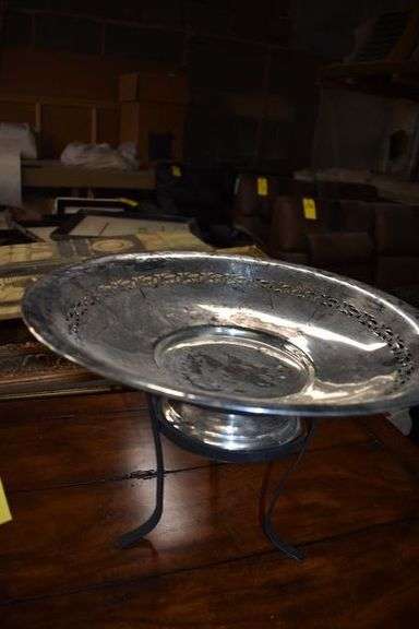 (3) DÉCOR PIECES AS SHOWN INCLUDING LANTERN, PORCELAIN VASE AND DISH WITH BASE