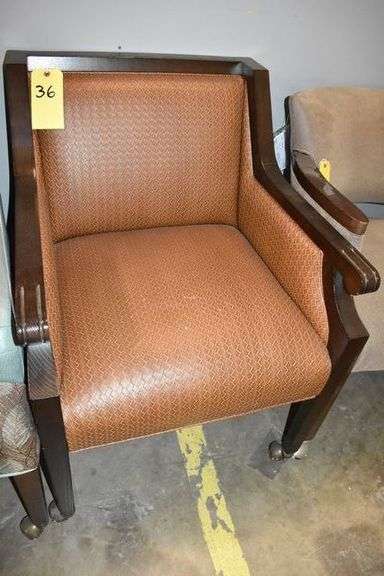 VINYL UPHOLSTERED ARM CHAIR WITH WOOD LEGS, PORTABLE