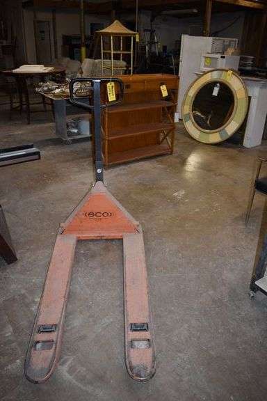 ECO TRANS PALLET 1.55 PALLET JACK *(1) FORK IS BENT*