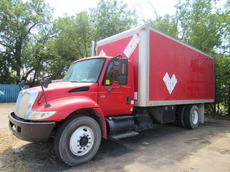 2006 INTERNATIONAL DIESEL BOX TRUCK, VIN 1HTMMAAN47H530640