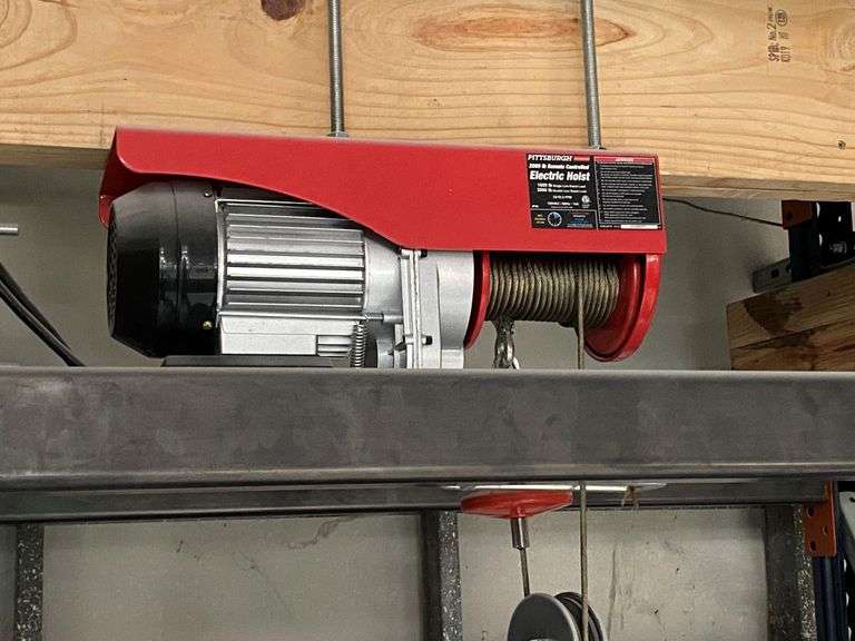 PITTSBURGH 2,000-LB REMOTE CONTROL ELECTIRC HOIST WITH PENDANT CONTROL ...