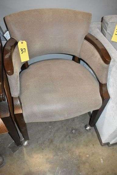 FAUX SWEDE LEATHER UPHOLSTERED ARM CHAIR WITH WOOD LEGS, PORTABLE