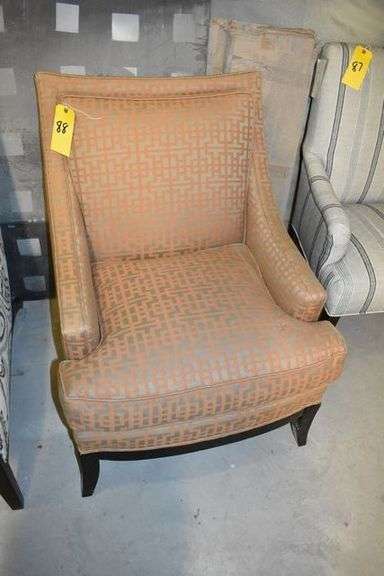 UPHOLSTERED SIDE CHAIR WITH WOOD LEGS