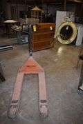 ECO TRANS PALLET 1.55 PALLET JACK *(1) FORK IS BENT*