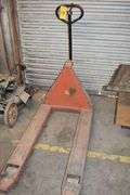 LPM PALLET JACK 4500-LB CAPACITY *DAMAGED RELEASE LEVER*