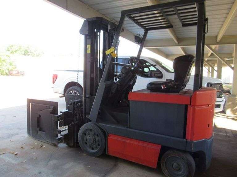 ELECTRIC TOYOTA FORKLIFT MDL 5FBCU18