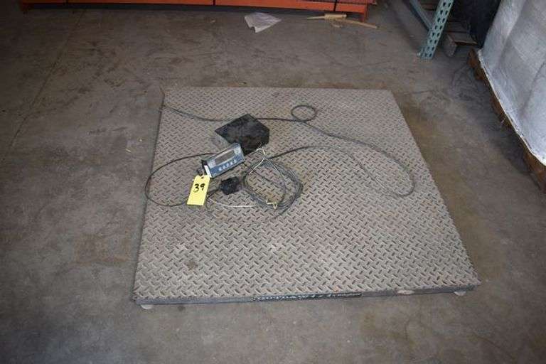 OUTLAW 4' X 4' PLATFORM SCALE WITH TRANSCELL TECHNOLOGIES DISPLAY, 110-V