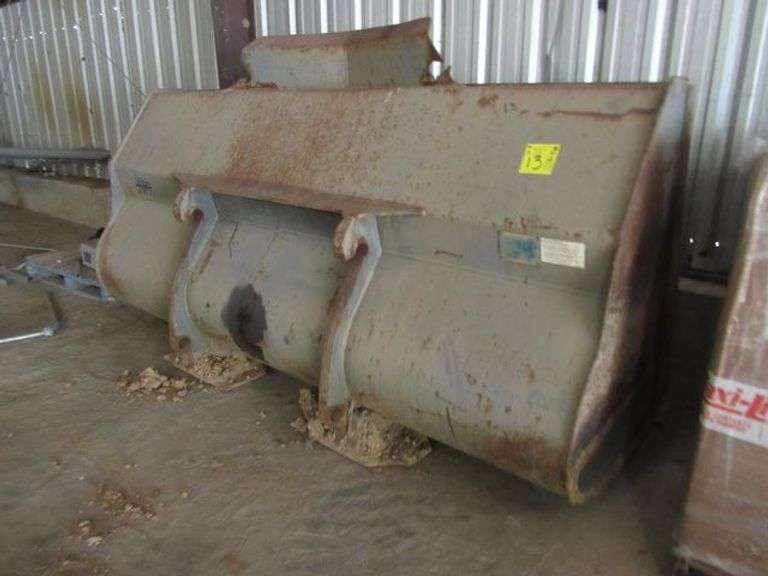 BUCKET ATTACHMENT FOR VOLVO