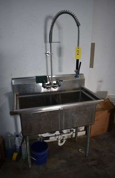ADVANCE TABCO STAINLESS STEEL SINK FE-2-1812 2-COMPARTMENT WITH (1) SPRAYER *BUYER RESPONSIBLE FOR DISCONNECTION AND CAPPING OF PLUMBING AND REMOVAL*