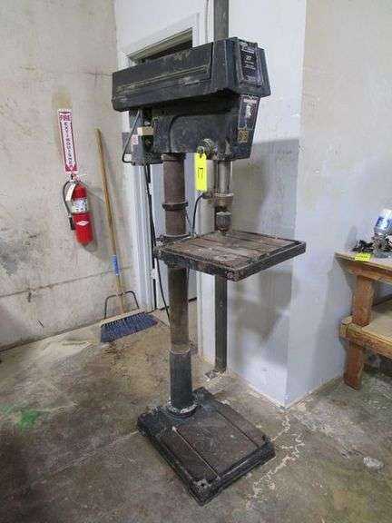 DAYTON TRADESMAN 20" FLOOR DRILL PRESS MDL. 3Z919, 9-SPEED, 5/8" CHUCK, 115V