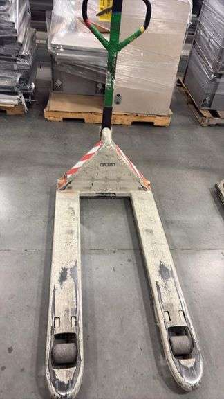 Crown PTH 50 Manual Pallet Jack, 5000 lbs Capacity, 48" Fork Length