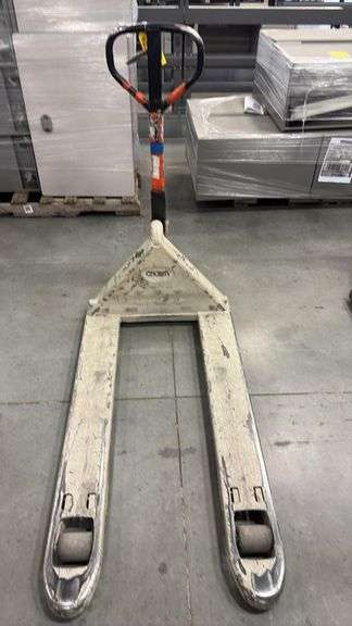 Crown Manual Pallet Jack, 5,500 lbs Capacity, 48" Fork Length