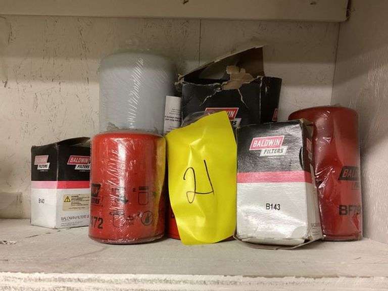 BALDWIN FILTERS VARIOUS SIZES SET OF 8