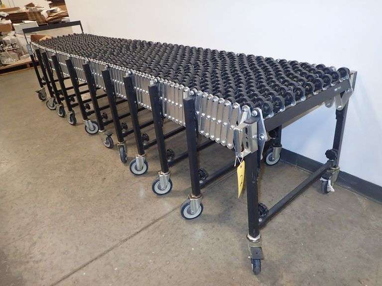 U-Line Portable Expandable Conveyor 24" X 24'