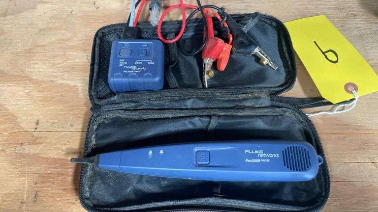 Fluke Networks Pro3000 Cable Tone Generator & Probe Kit with Case