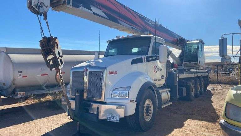 2018 Kenworth T880 Truck-Mounted Crane, Manitex, VIN 1NKZX4TX9KJ223281