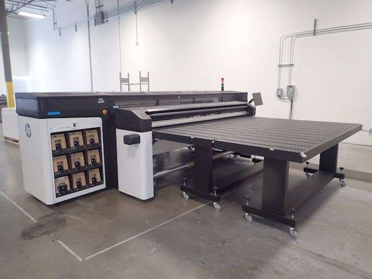 HP Latex R2000 Industrial Printer w/ (4) Conveyor Tables