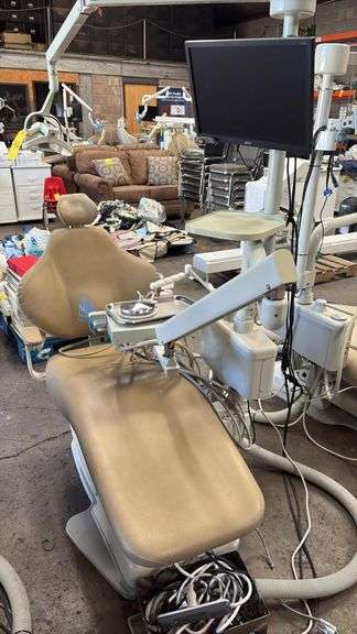 Engle 300 Dental Chair with Monitor and Instrument Holders, 115V