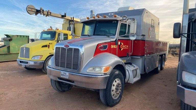 2011 Peterbilt PB348 Wireline Truck, PX-8 Engine, FRO11210C Transmission VIN 2NP3HN8X8CM155853
