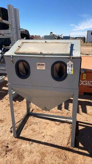 Cyclone Manufacturing 3624 Sandblast Cabinet, Serial Number 14622