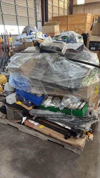 Assorted Truck Parts Pallet: Volvo 85137462, Kit Masters Fan Clutch, TR46-41002, Exhaust Clamp and more as shown