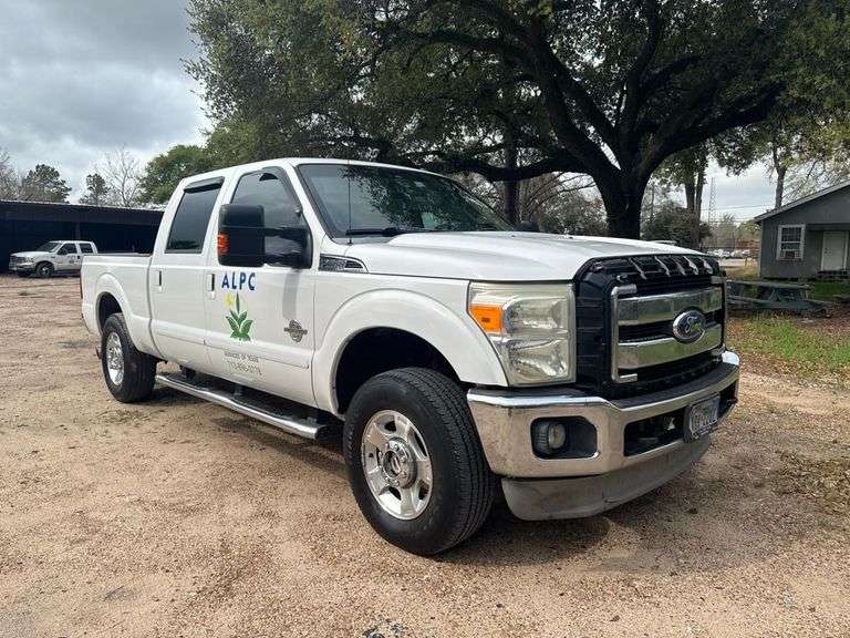 2011 Ford F-250 Super Duty Lariat Crew Cab 4x4 6.7L Diesel FX4 Tow Pkg VIN 1FT7W2BT5BEC85011