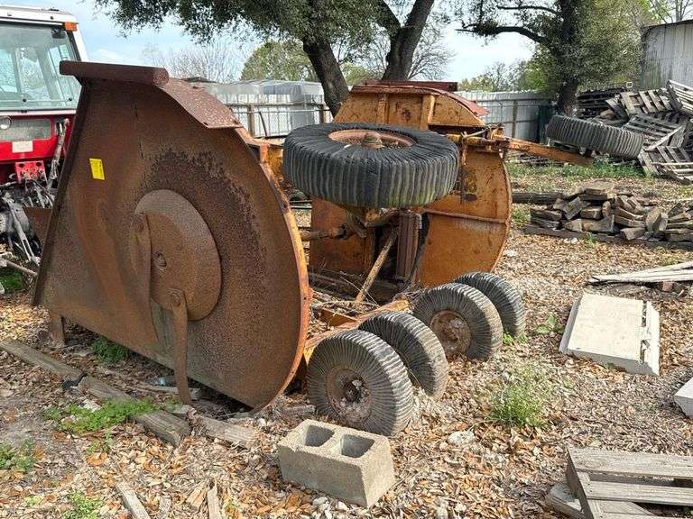 Rhino SR15 Batwing Rotary Cutter, 15ft Cutting Width, 3 Gearboxes, Pull-Type, Laminated Tires