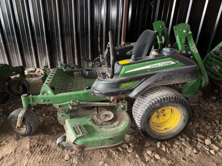 John Deere Z930M Zero-Turn Mower, 60" Deck, 25.5 HP Kawasaki Engine, Commercial Grade