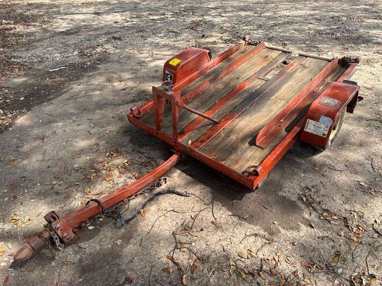 2000 Ditch Witch S1A Equipment Trailer, 2,000 lb GVWR, 2" Ball Coupler, 2000 Model, VIN 1DS0000A2Y17T0247