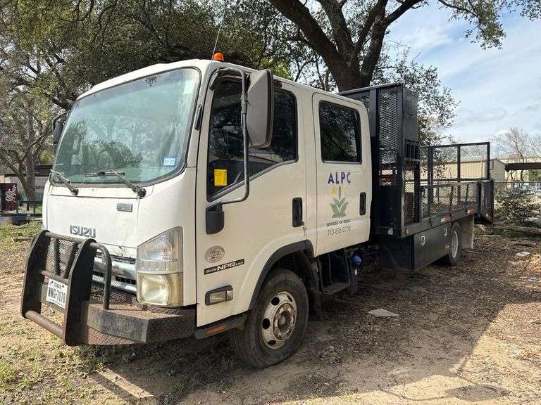 2012 Isuzu NPR HD Crew Cab Diesel Flatbed, 14,500 GVWR, 5.2L Engine, VIN JALC4J164C7002497