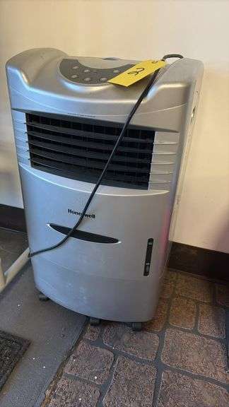 Honeywell CL201AE Evaporative Air Cooler, 470 CFM, 5.3 Gal Tank, 280 sq.ft. Coverage, Digital Controls