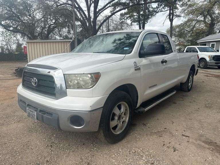 2007 Toyota Tundra SR5 Double Cab 5.7L V8, 2WD, 283,507 Miles, White, Texas VIN 5TFSV54177X004221